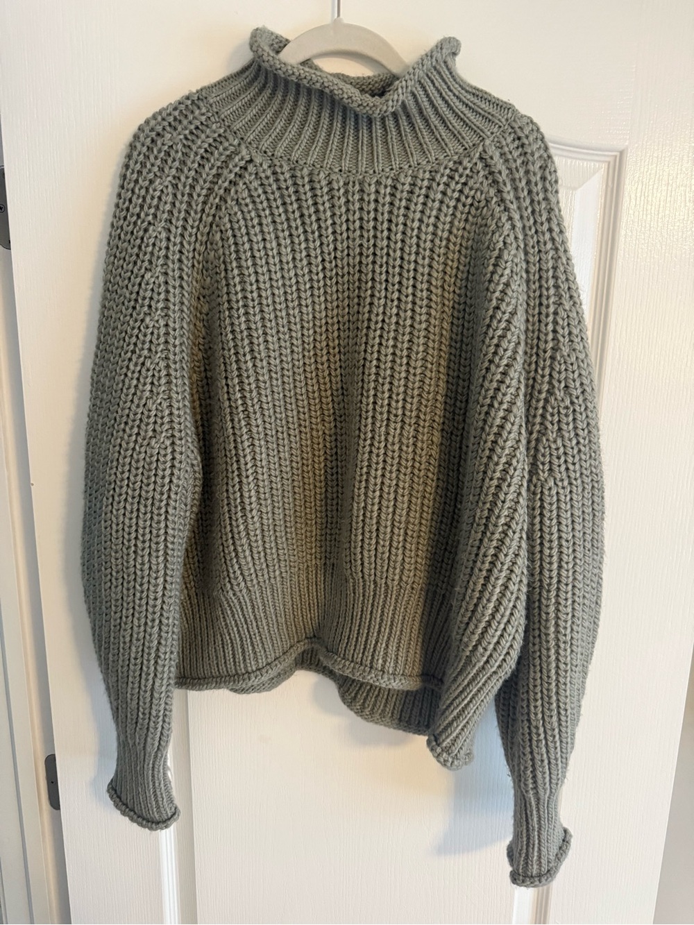 Women’s Chunky Rib-Knit Turtleneck Sweater - Sage Green